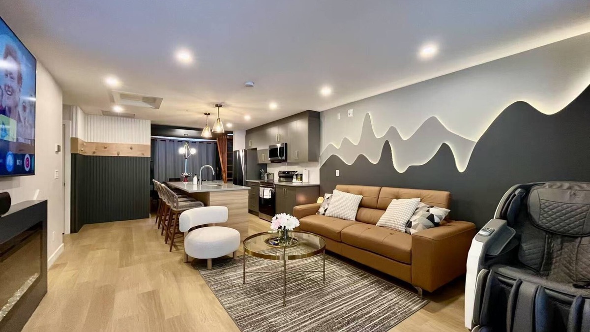 Harvie Heights Condo | 1 Min to Banff Gate Booth |Mountain Views, Loft Net, Kids’ Wall & Design Touches