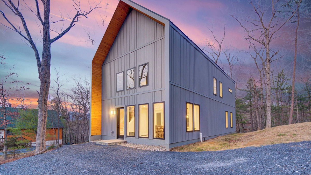 Basye Cabin | 1 min to Bryce Resort | KING Bed | Fire Pit