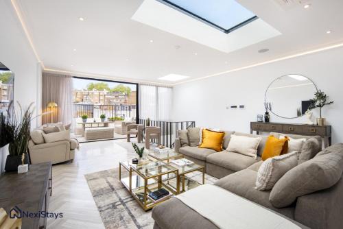 Brompton & Hans Town Apartment | 1 Min Walk to Harrods, Knightsbridge Penthouse