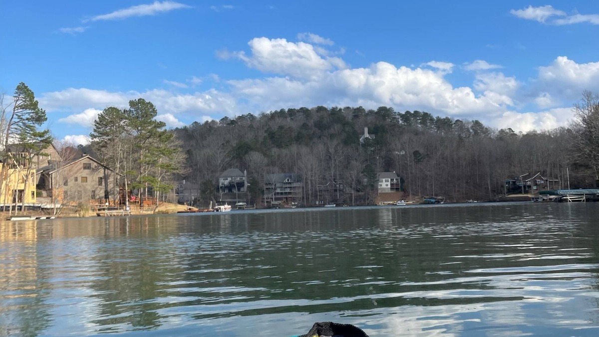 Waleska Cottage | 1 Min Walk to Lake Life Golf Pool Hike Kayak Fire Pit Tennis Swim Lakepoint BBQ