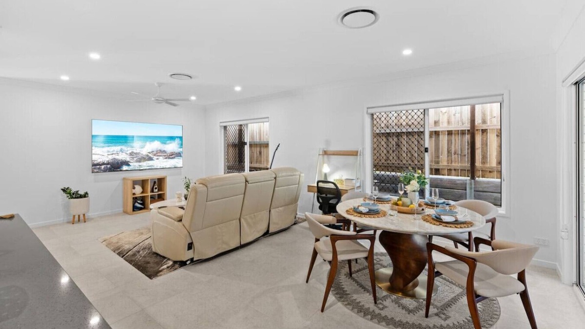 Bridgeman Downs House | 1 mins to Mall/Brandnew 4Beds cozy home/Ducted AC