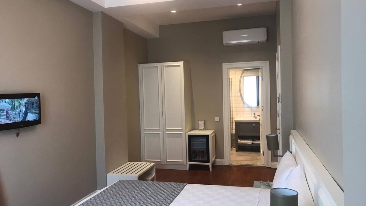 Gumussuyu Mahallesi House | 1 minutes to İstiklal Street Taksim - comfort double room