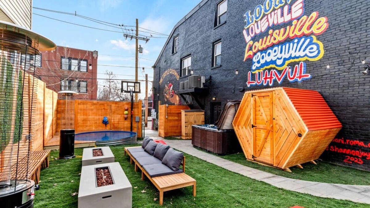 Phoenix Hill Apartment | 1 of 3 Units- Sleeps 6, HOT TUB, Cowboy POOL, King Beds, Firepits