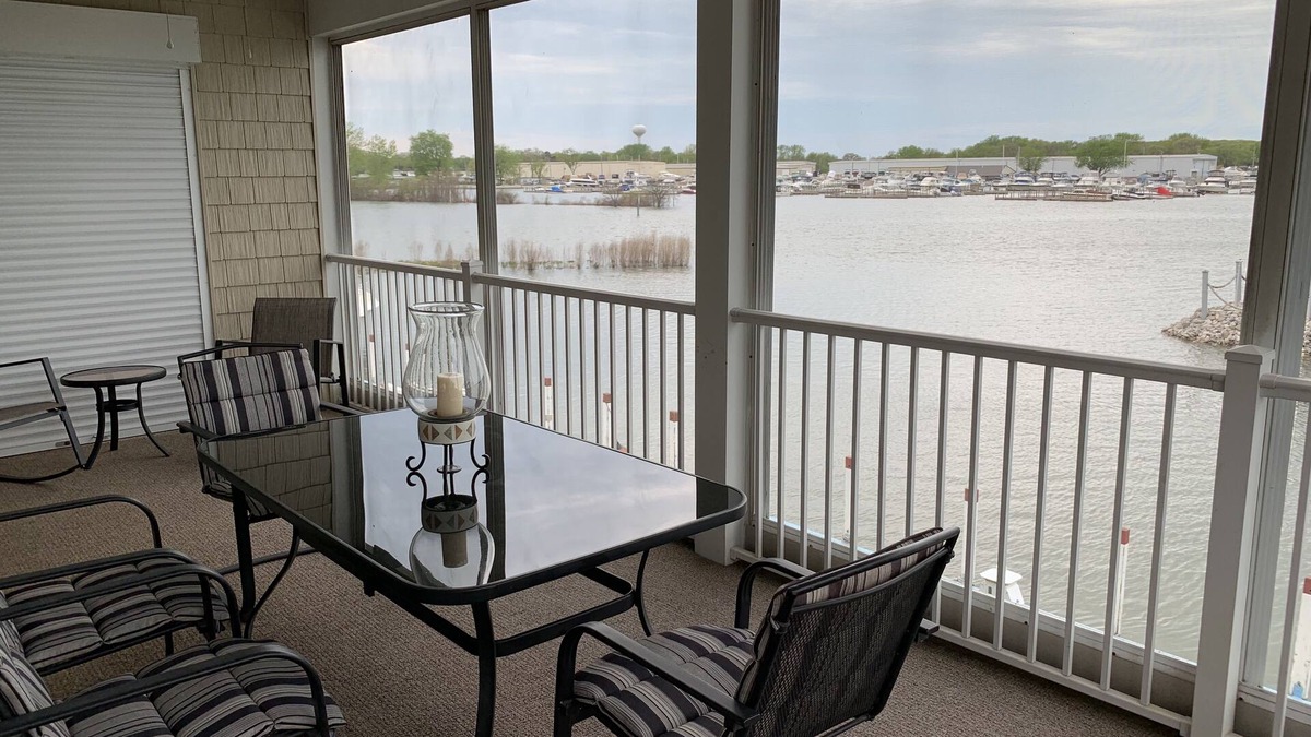 Gypsum Condo | 1 of 4 Waterfront Rental Units - Clean, Safe & Small Complex Sleeps 8-32