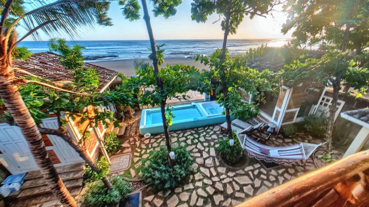 Pochomil House | 1 of a Kind Romantic Beachhouse w/Pool, AC, Balcony & Amazing Sunsets-Sleeps 12