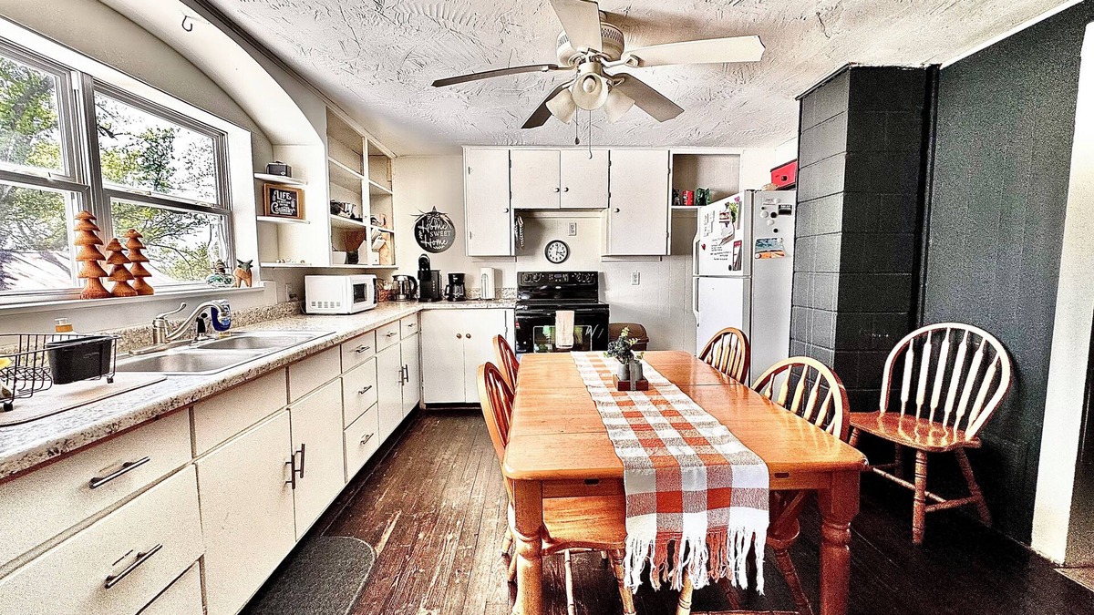 Ava House | #1 place to stay in Ava - We love our guest!