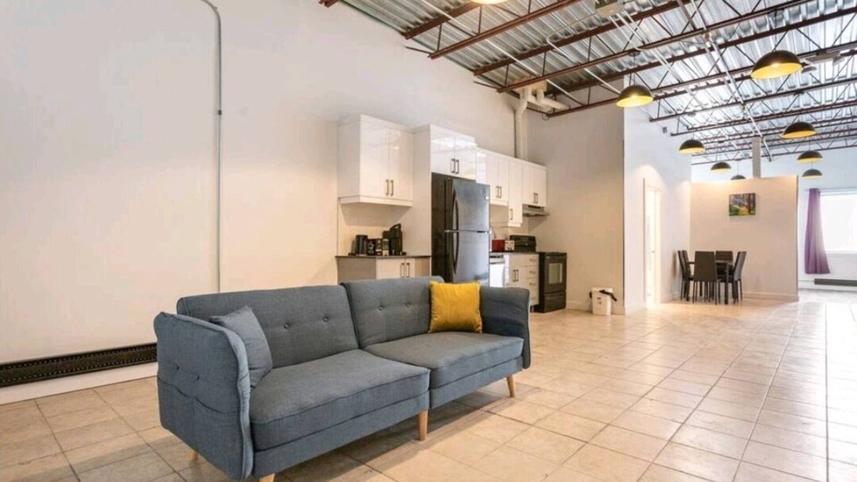 Villeray Apartment | #1⭐PLAZA ST-HUBERT⭐️METRO JEAN-TALON⭐️JARRY PARK