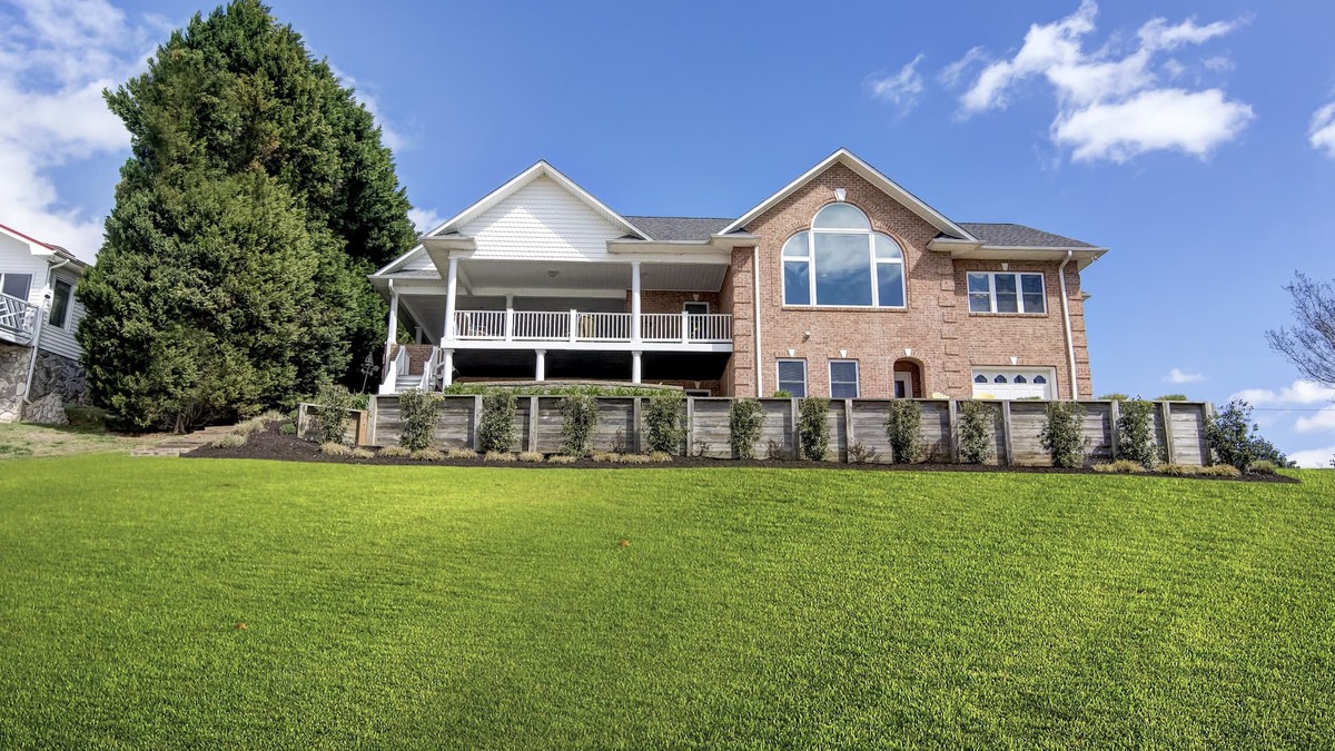Taylorsville House | #1 Rated Vacation Home w/Deep Water on the Main Channel