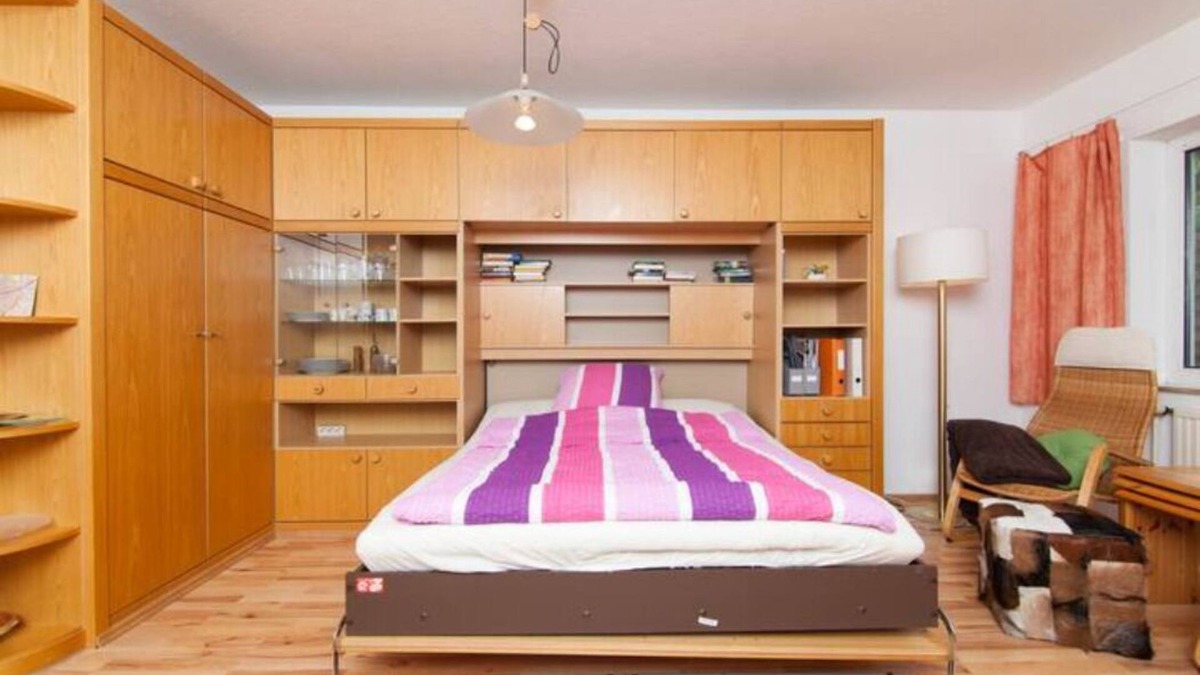Suedviertel Apartment | 1-room apartment with terrace, garden view in a quiet, central location in Essen