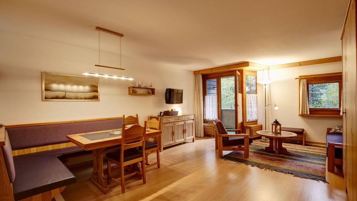 Silvaplana Apartment | 1-room flat with mountain view on the 3rd floor