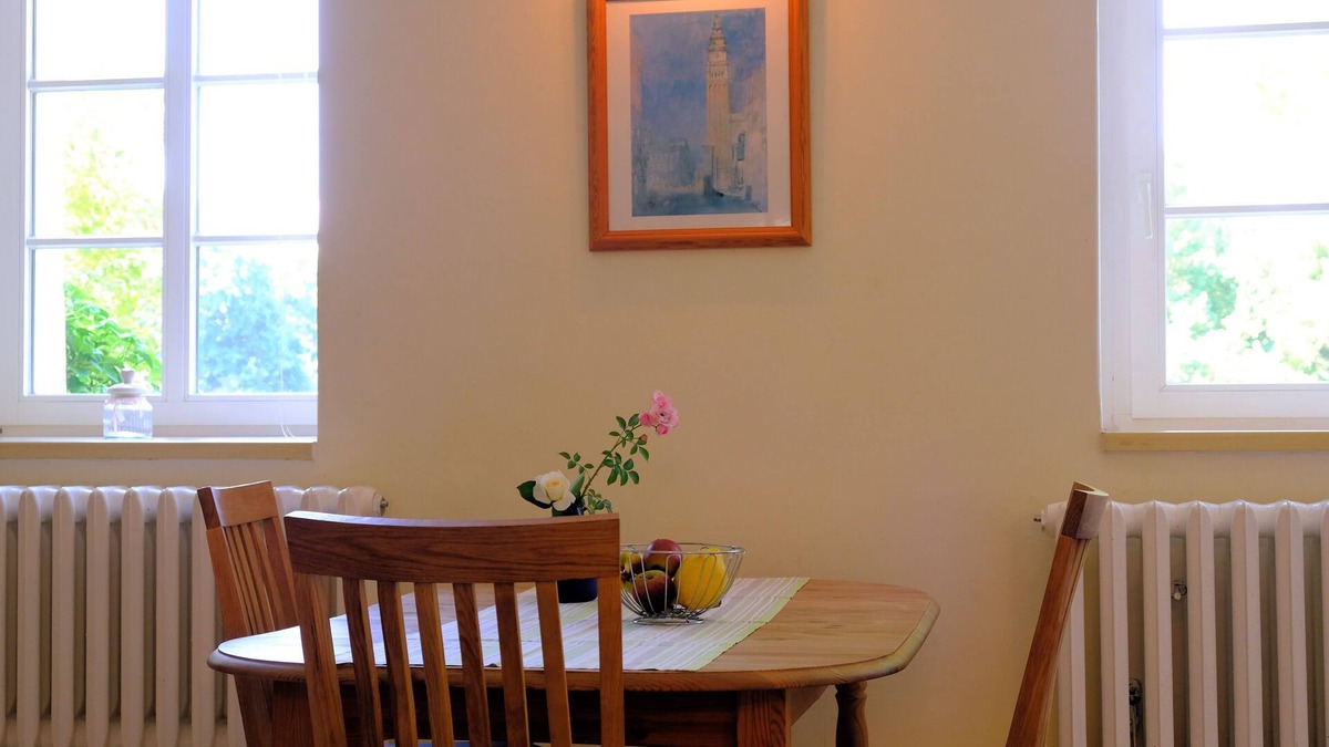 Boldekow Apartment | 1-room holiday apartment 35 m� Tiefpaterre - Castle Zinzow