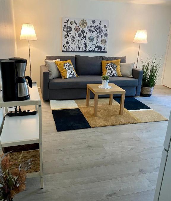 Stromstad Municipality Apartment | 1 rums-lägenheter, Gångavstånd till Strömstads Centrum