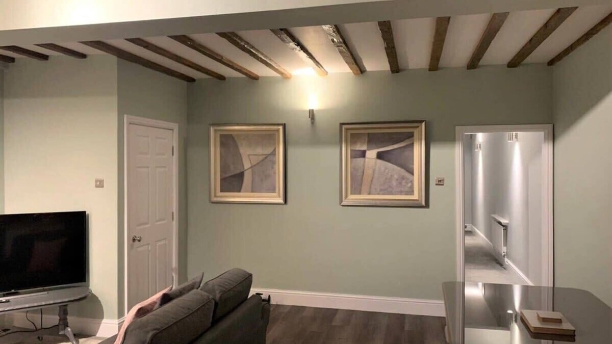 Bilbrough Apartment | 1, The Carriage House. Village Location. York 5m.