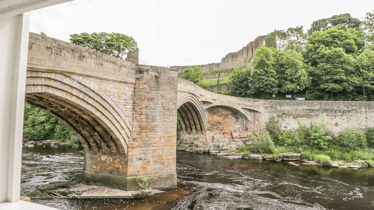Barnard Castle Cottage | 1 THE RIVERSIDE, pet friendly in Barnard Castle