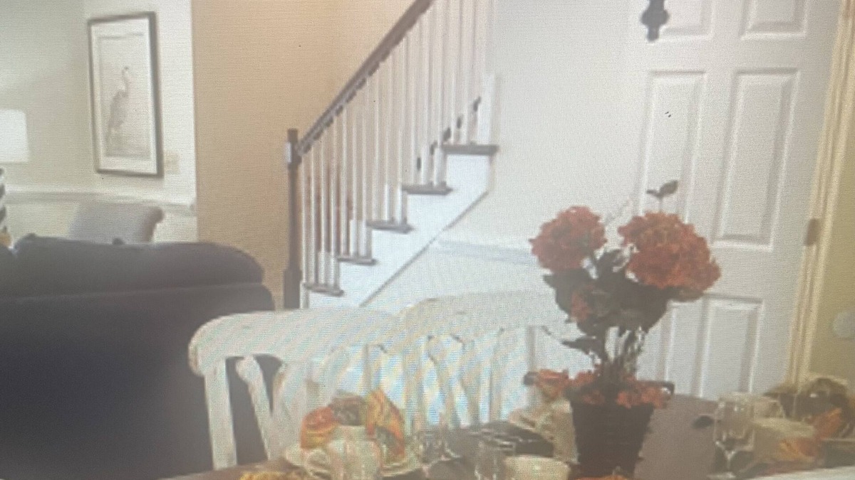 Lackey Cottage | 1 to 3 Bedrooms, 1 to 3-1/2 Baths, Cottage, Independent Home, Sleeps 4-12 people