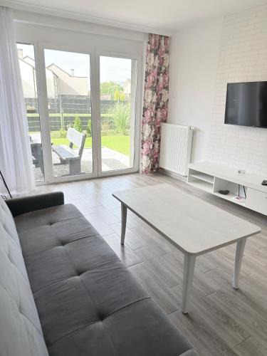 Tychy Apartment | 1 Tyskie Apartamenty z ogródkiem