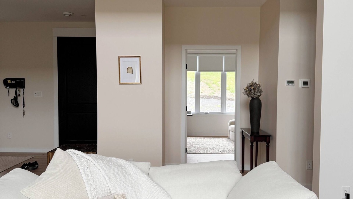 Greater Napanee House | 10-Acre BoQ/PEC Estate, Waterfront, 3BR Ensuite & Walk-in, +1BR, Gourmet Kitchen