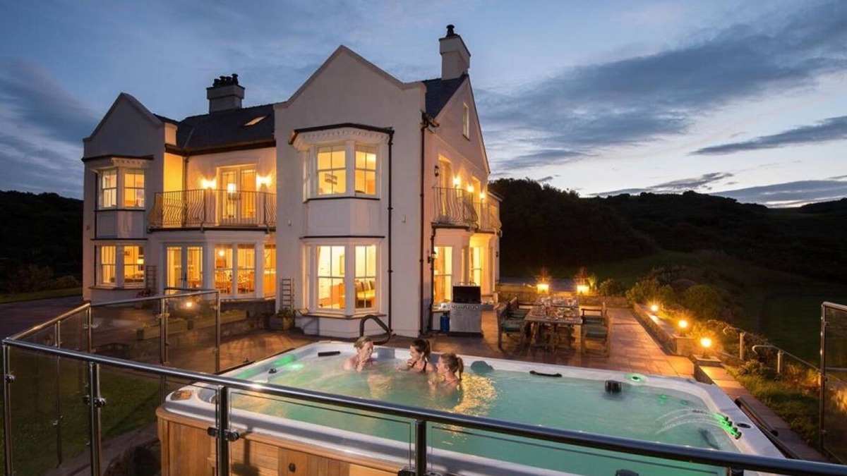 Cemaes Bay House | 10 bed luxury country house with private beach, 168 acre coastal estate & hottub