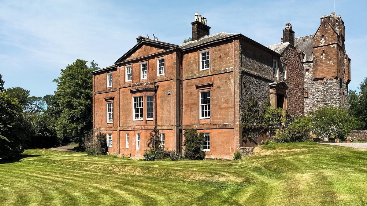 Newbridge Cottage | 10 bedroom accommodation in Dumfries