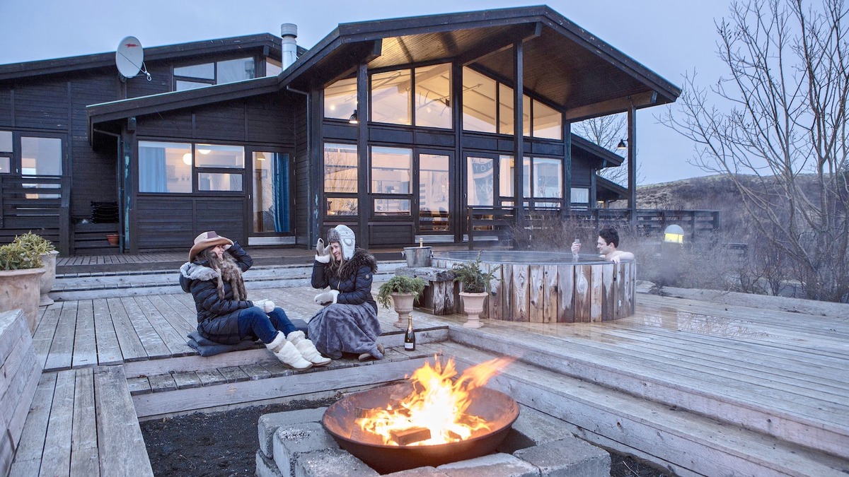 Selfoss Cabin | 10 bedroom Luxury Lodge with a Hot Tub, Spa, Sauna, Gym and Game Room