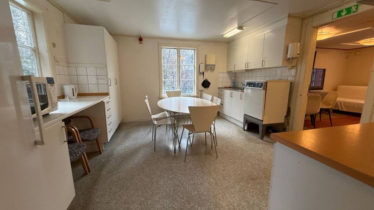 Olofstorp Apartment | 10 BR 3 Bath - For Workers - Parking lot - All-inclusive