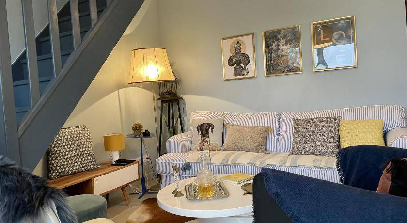 Entraigues-sur-la-Sorgue House | 100 m² House ∙ 3 bedrooms ∙ 8 guests