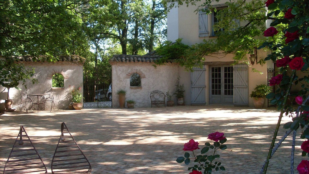 Lauzerte House | 10 ' from Montcuq Quiet Countryside Magnificent views Swimming pool Spa