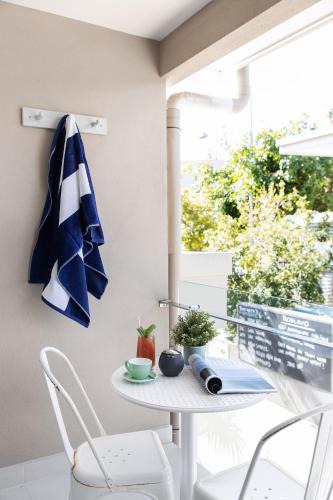 Noosa Heads Hotel | 10 Hastings Street Motel
