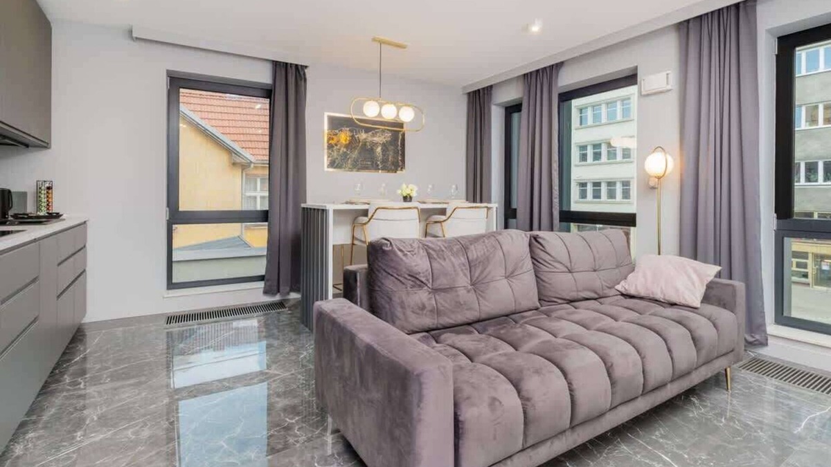 Srodmiescie Apartment | 10 Lutego 18A | Luxury Apartment | Parking |Gdynia