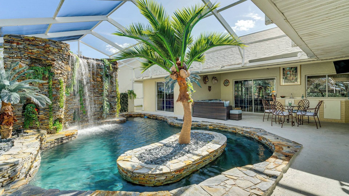 Deep Creek House | 10 Mi to Beach: Pet-Friendly Home in Punta Gorda!