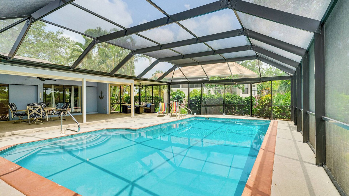 Biggar House | 10 Mi to Beach: Poolside Paradise in Fort Myers!