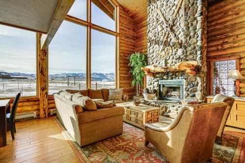 North Snyderville Basin House | 10 Mi to Deer Valley Mtn-View Gem with Game Room