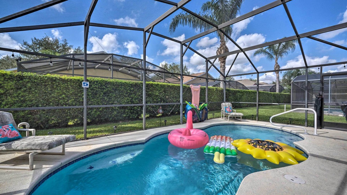 Silver Creek House | 10 Mi to Disney + Heated Pool: Florida Abode!