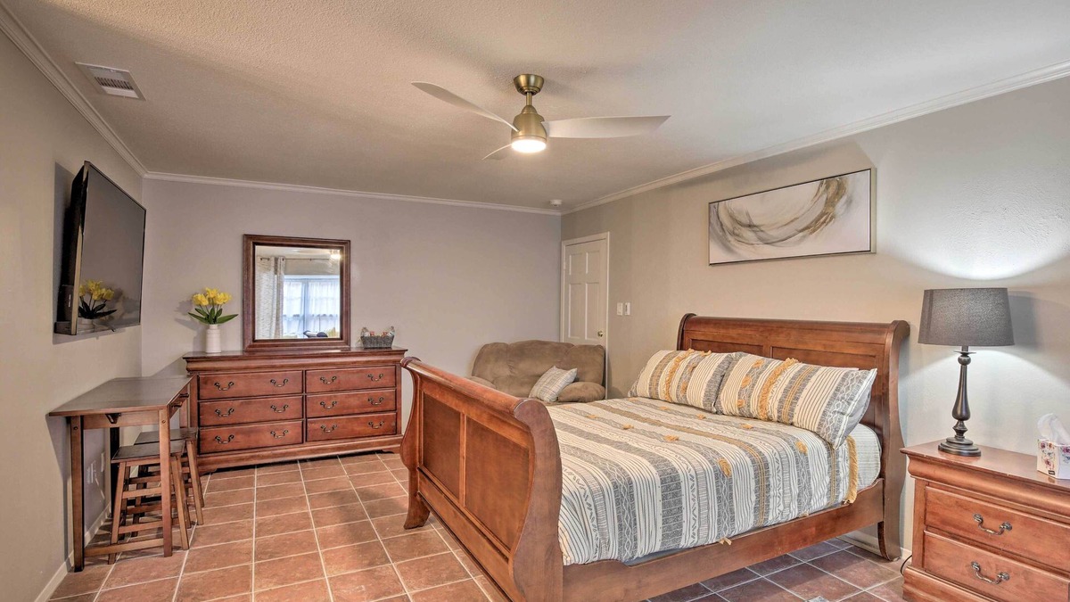 North Dallas Apartment | ~ 10 Mi to Downtown: Quiet Dallas Studio