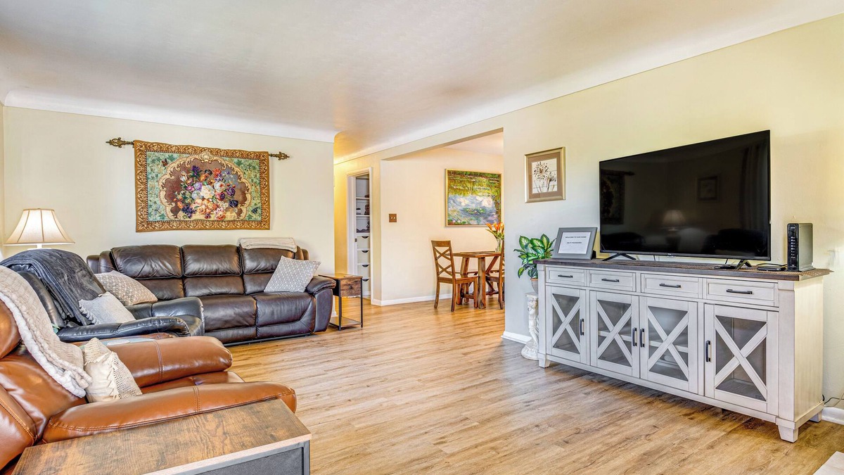 Indianapolis House | ~ 10 Mi to Dtwn: Indianapolis Home w/Game Room!