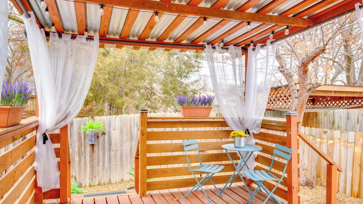 Kansas City Apartment | 10 Mi to Dtwn Kansas City: Cozy Studio w/Grill!