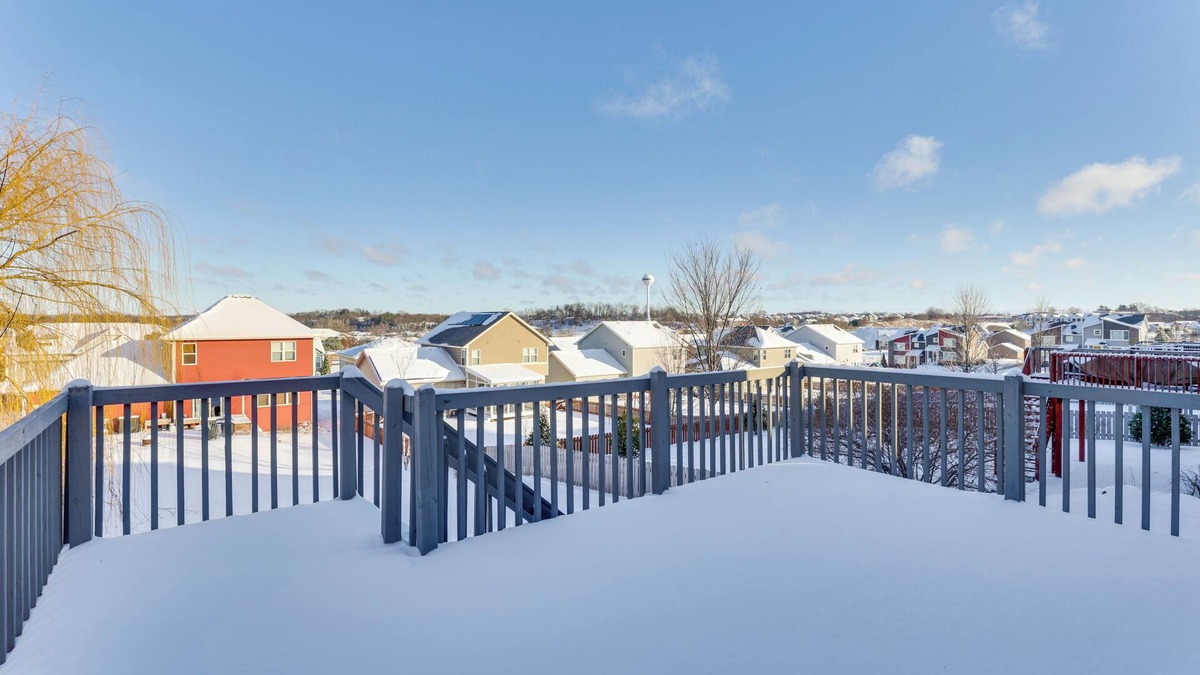 Verona House | 10 Mi to Dtwn Madison: Home w/Large Yard!