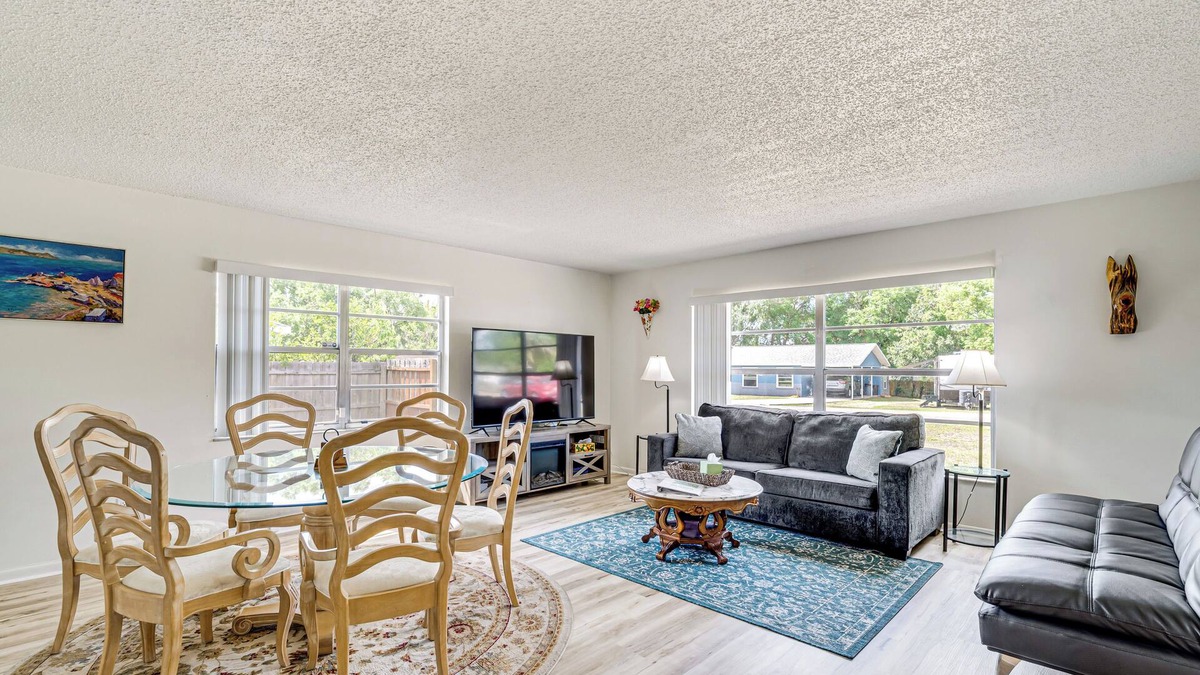 Silver Springs Shores House | 10 Mi to Dtwn Ocala: Dog-Friendly Home w/Fire Pit