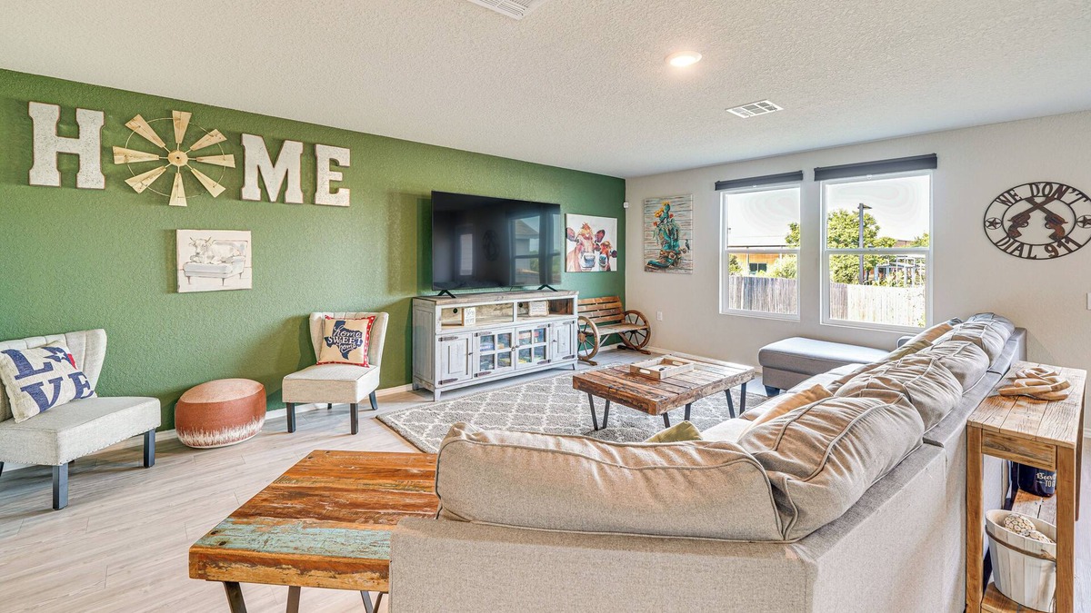 Wetmore House | 10 Mi to Dtwn: Spacious San Antonio Home!