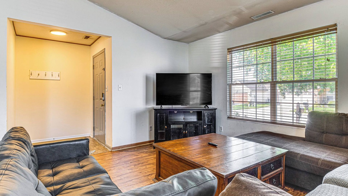 Acton House | 10 Mi to Dwtn Indianapolis: Home w/Grill & Yard