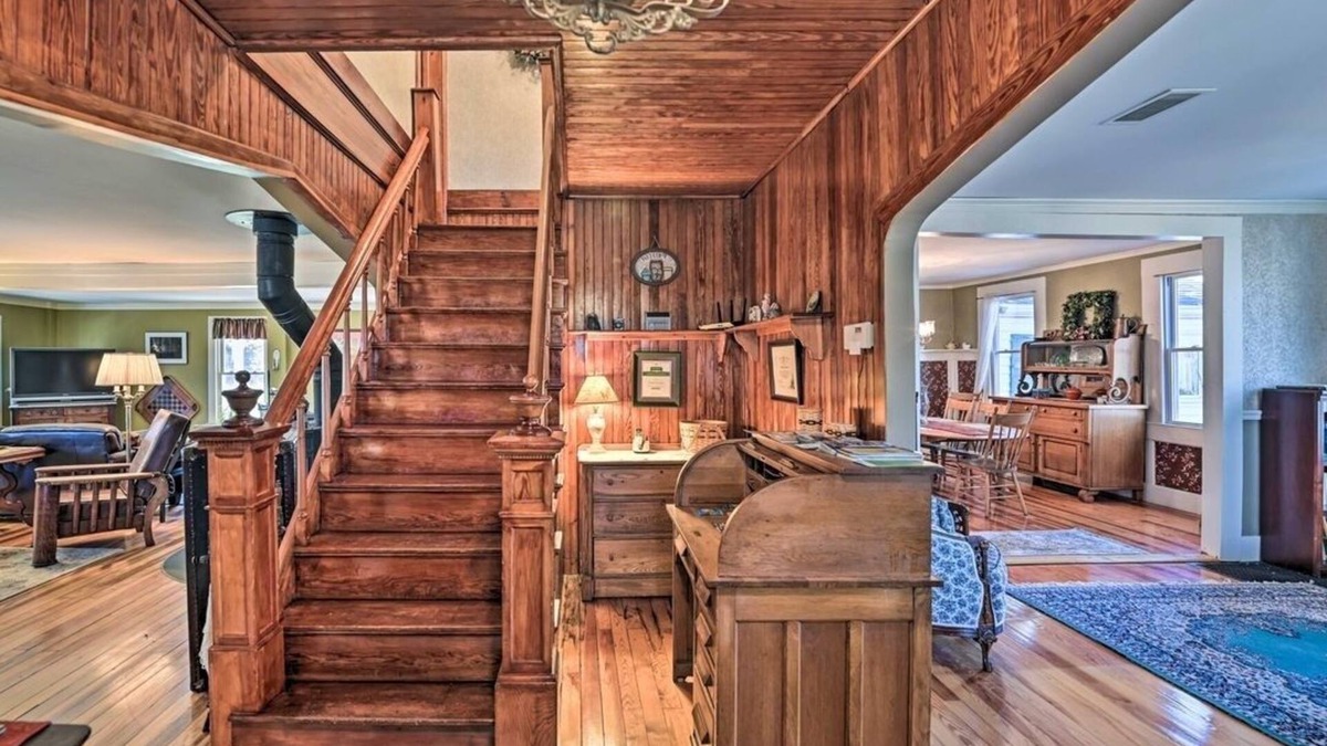 Olmstedville House | 10 Mi To Gore Mountain: Home In Adirondack Park 5 Bedroom Home