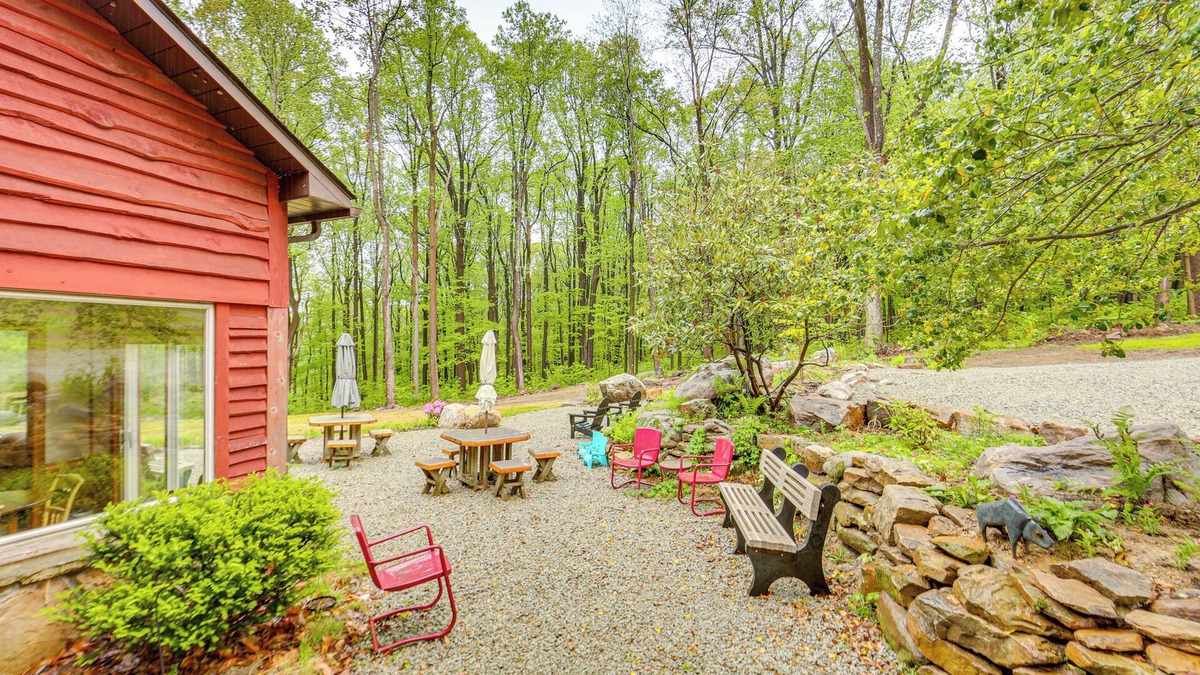 Normalville Cabin | 10 Mi to Mtn Resort: Normalville Cabin w/Balcony!