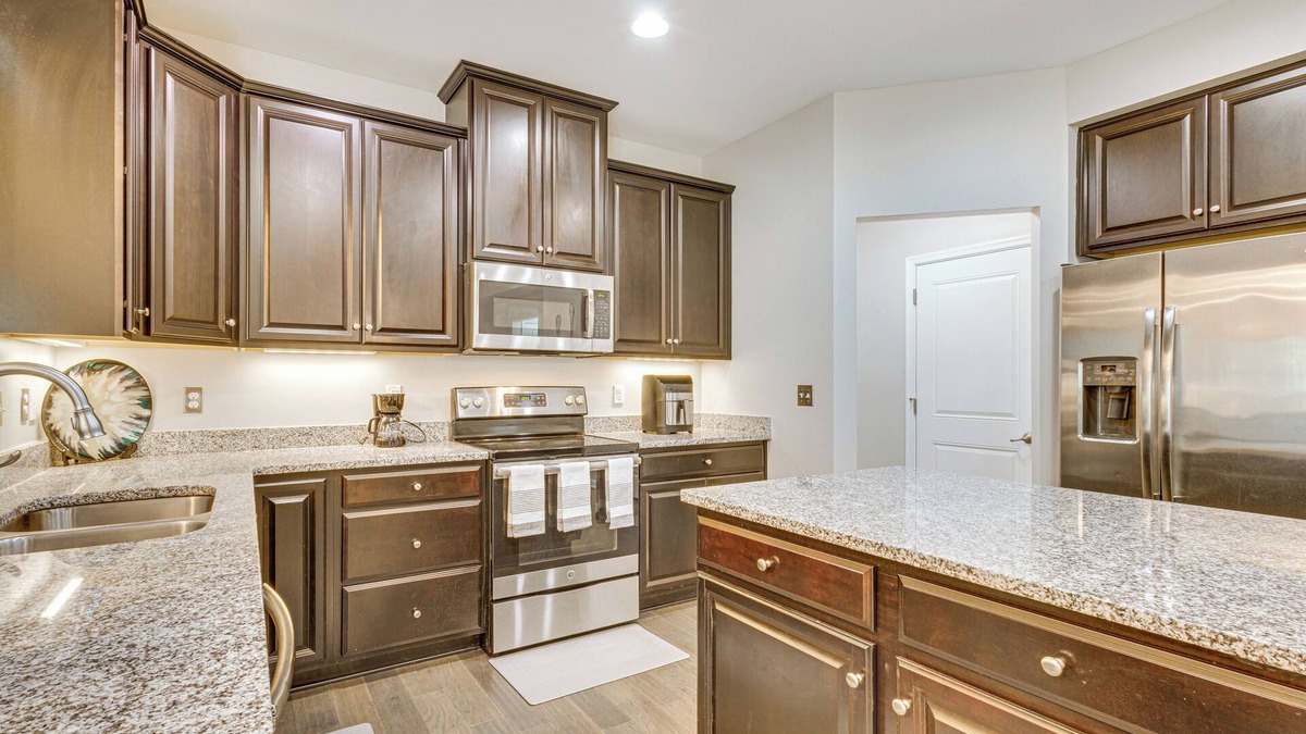 Chesapeake House | 10 Mi to Norfolk: Chesapeake Haven w/Yard!