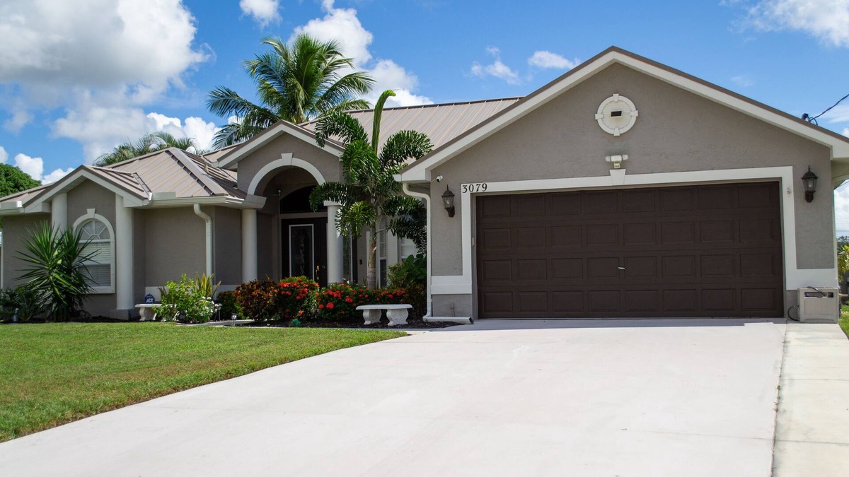 Port Saint Lucie House | 10 miles to Jensen, Hutchinson, and Stuart beaches- Amazing 3/2 w private pool