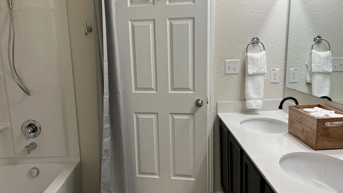 Wetmore House | 10 min drive TPC San Antonio Dream Getaway House in Cibolo Canyons