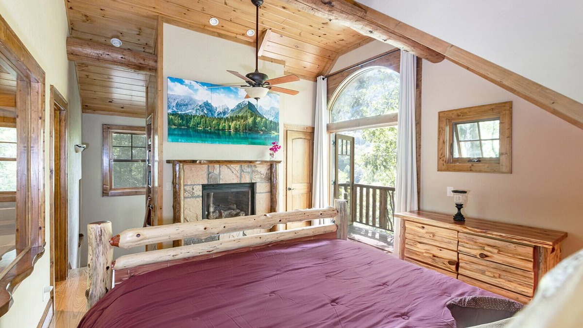 Cullowhee Cabin | 10 min from downtown Cashiers - Marina down the road - Quiet retreat