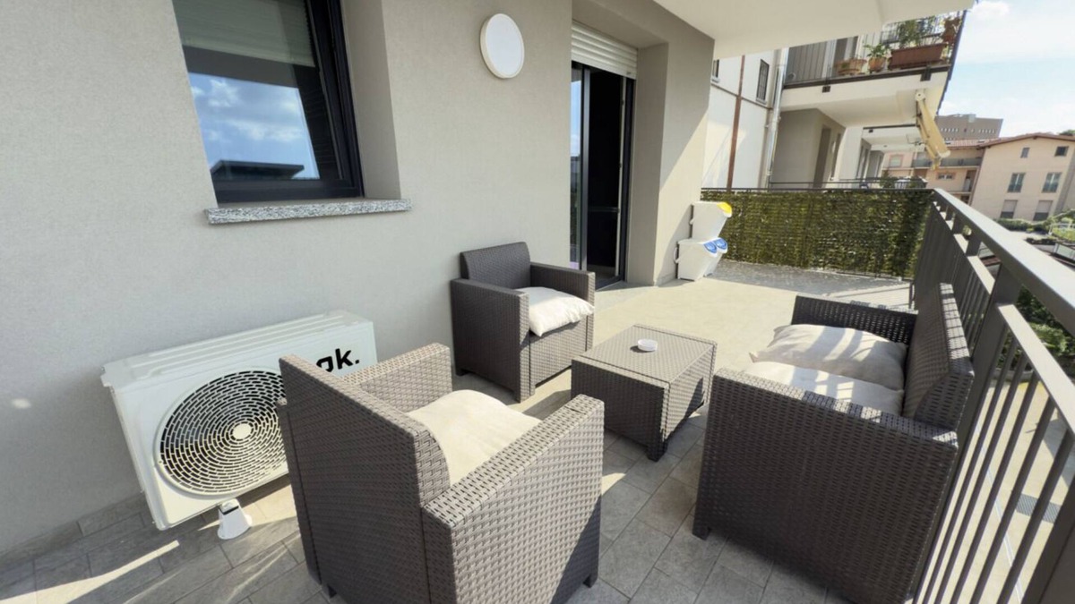 Villapizzone Apartment | 10 Min from Fiera Milano with Largo Terrazzo