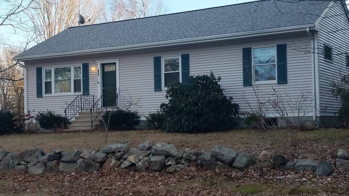 Wakefield-Peacedale House | 10 min to all beaches! Above grnd pool! Sm dog friendly