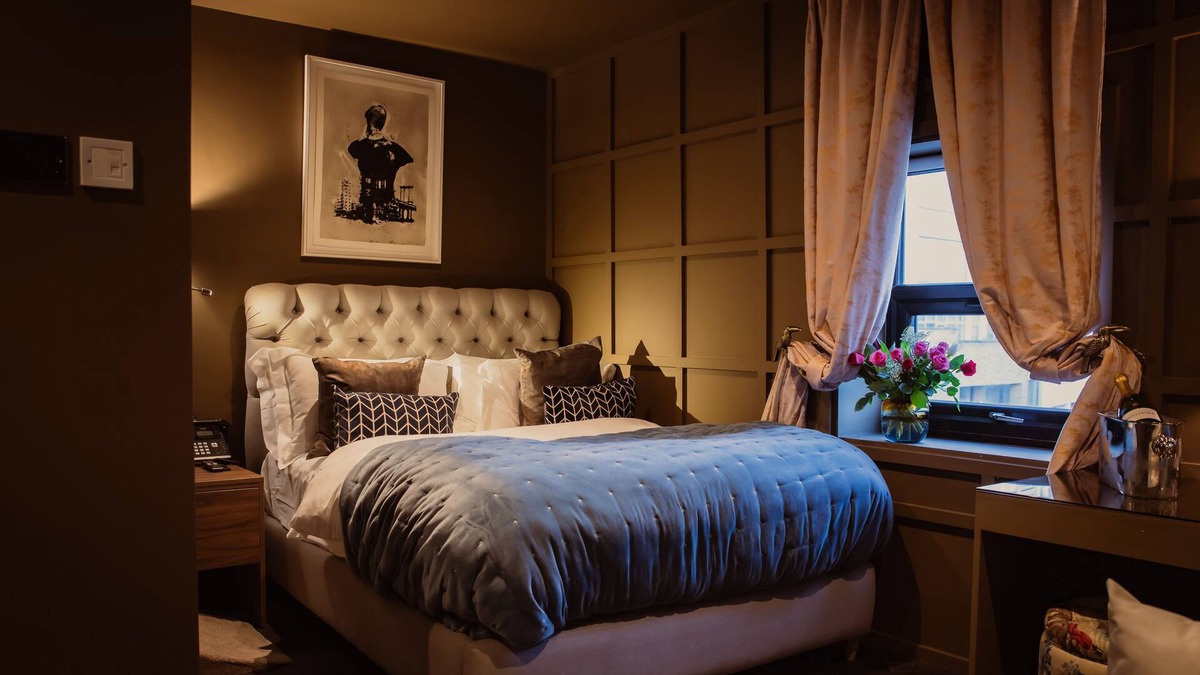 Shoreditch Apartment | 10-min to The City of London! King Size Bed & Sofa Bed with en-suite Bathroom.