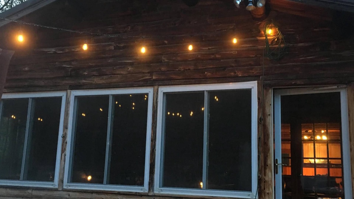 Durham Cabin | 10 MIN to WINDHAM CLASSIC 4BR LOG CABIN HUGE VIEWS New Deck New Hot Tub Fire Pit
